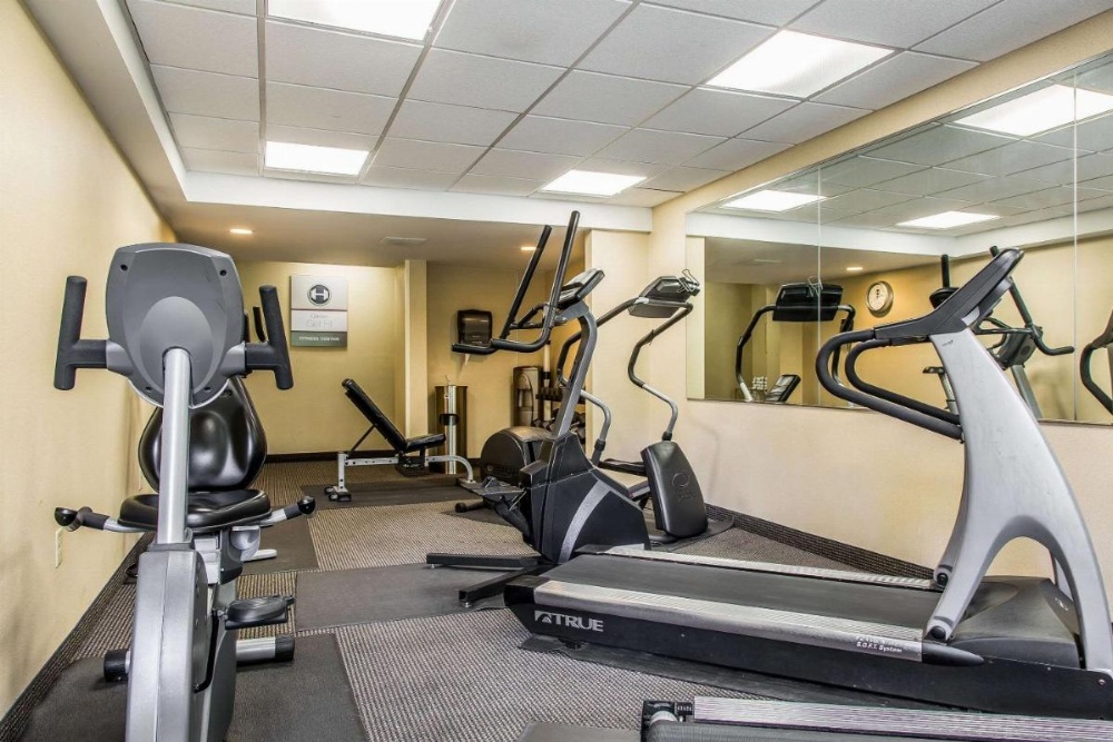 Clarion Hotel & Suites Hamden-New Haven Image 29